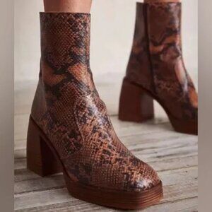 NWT Free People Ruby Platform Bootie - Brown Snakeskin